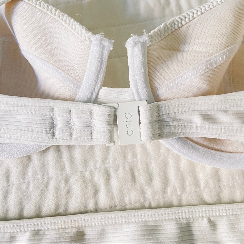 Onia Bikini Set Dalia Top Ashley Bottoms - Picture 10 of 12